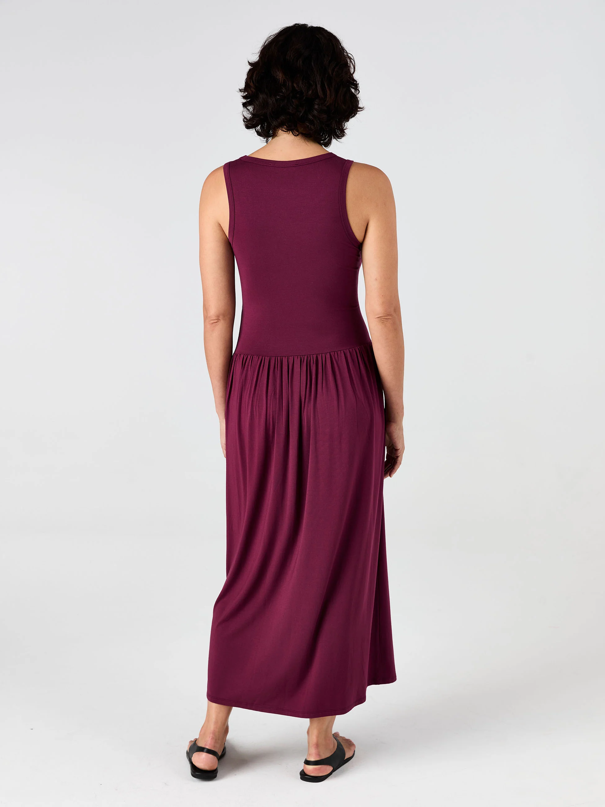 Essential Maxi Dress Ruby - Image 3