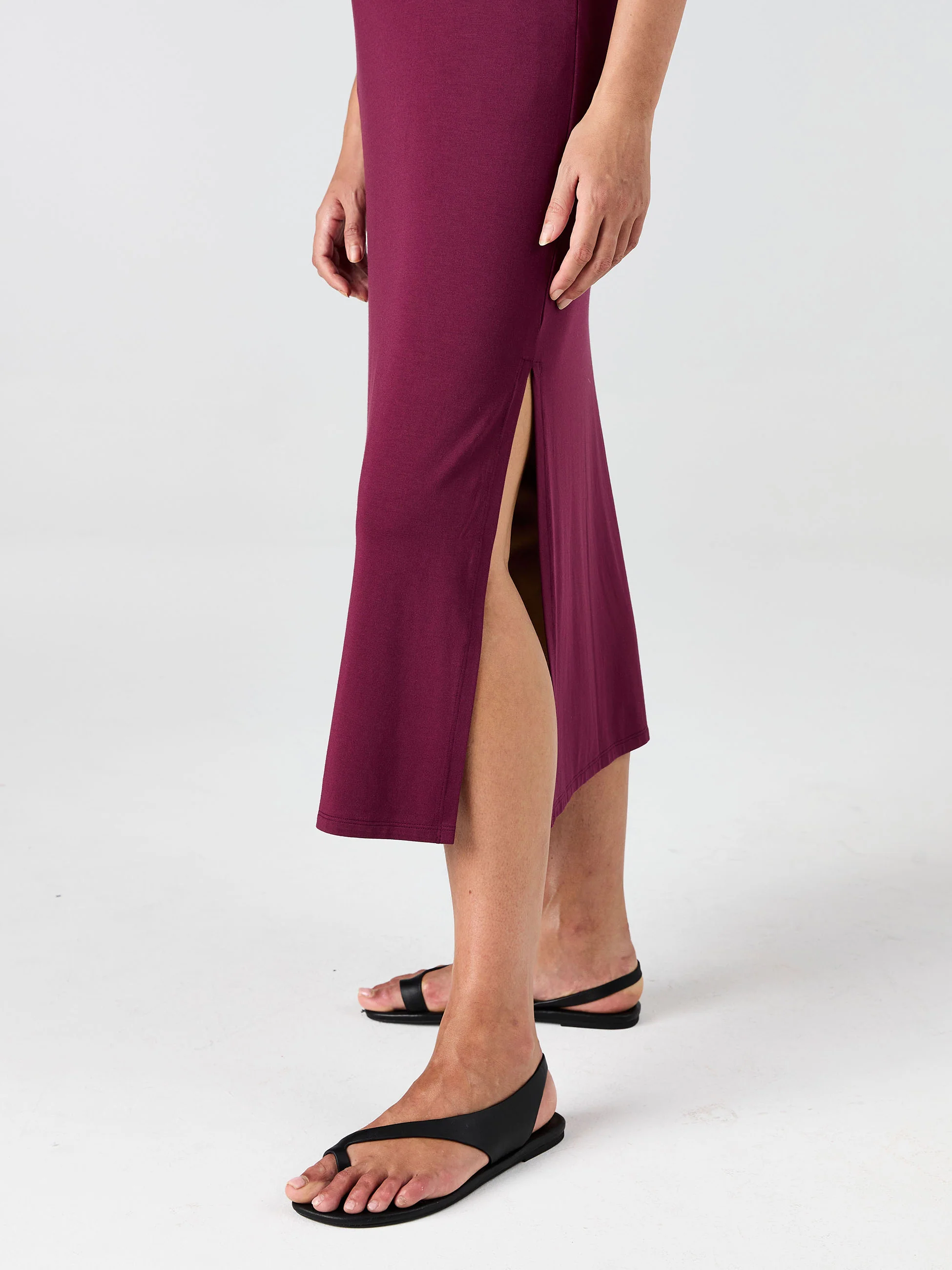 Everly V Neck Maxi Dress - Ruby - Image 5