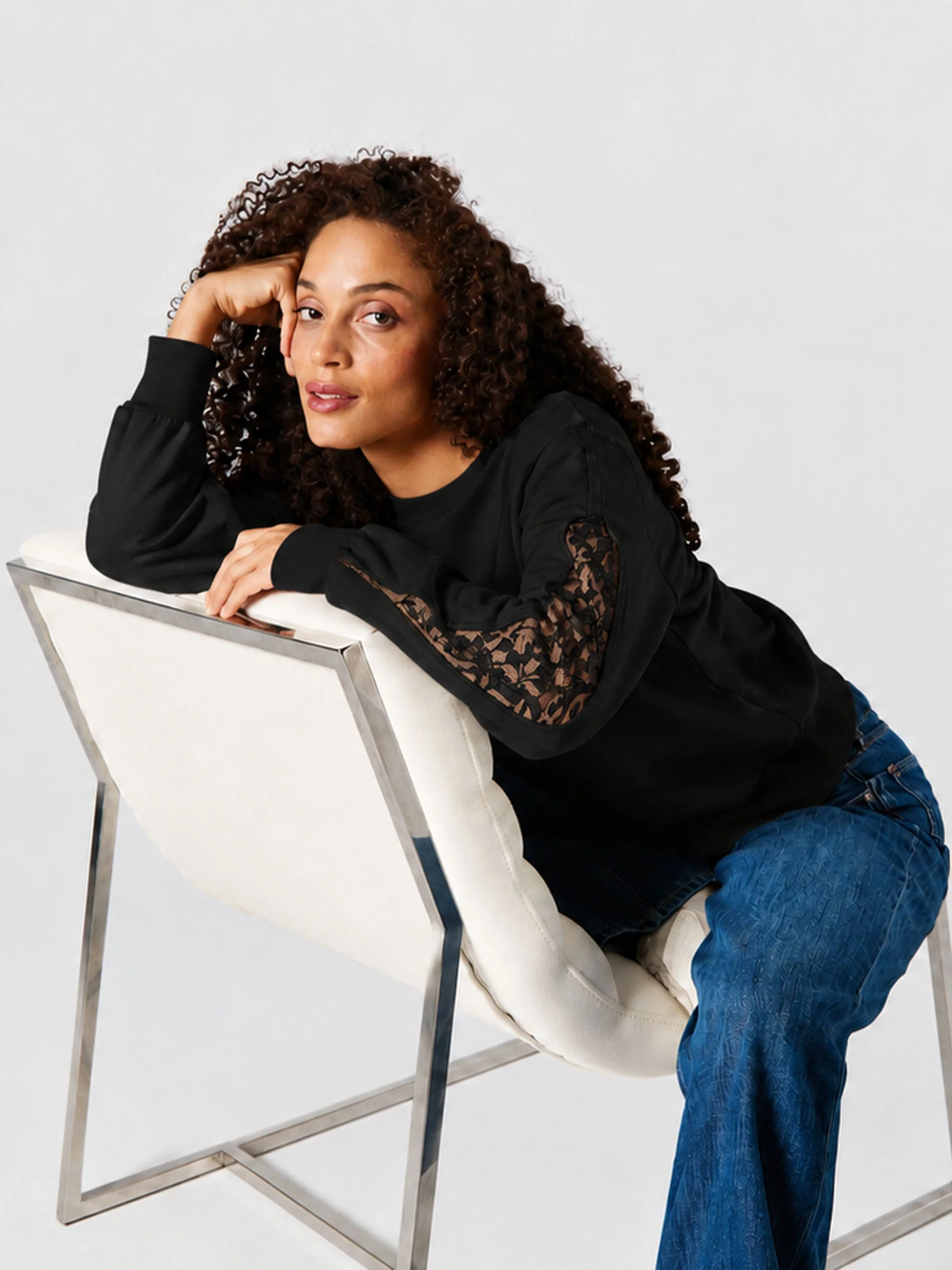 Lucy Sweatshirt - Black - Image 7