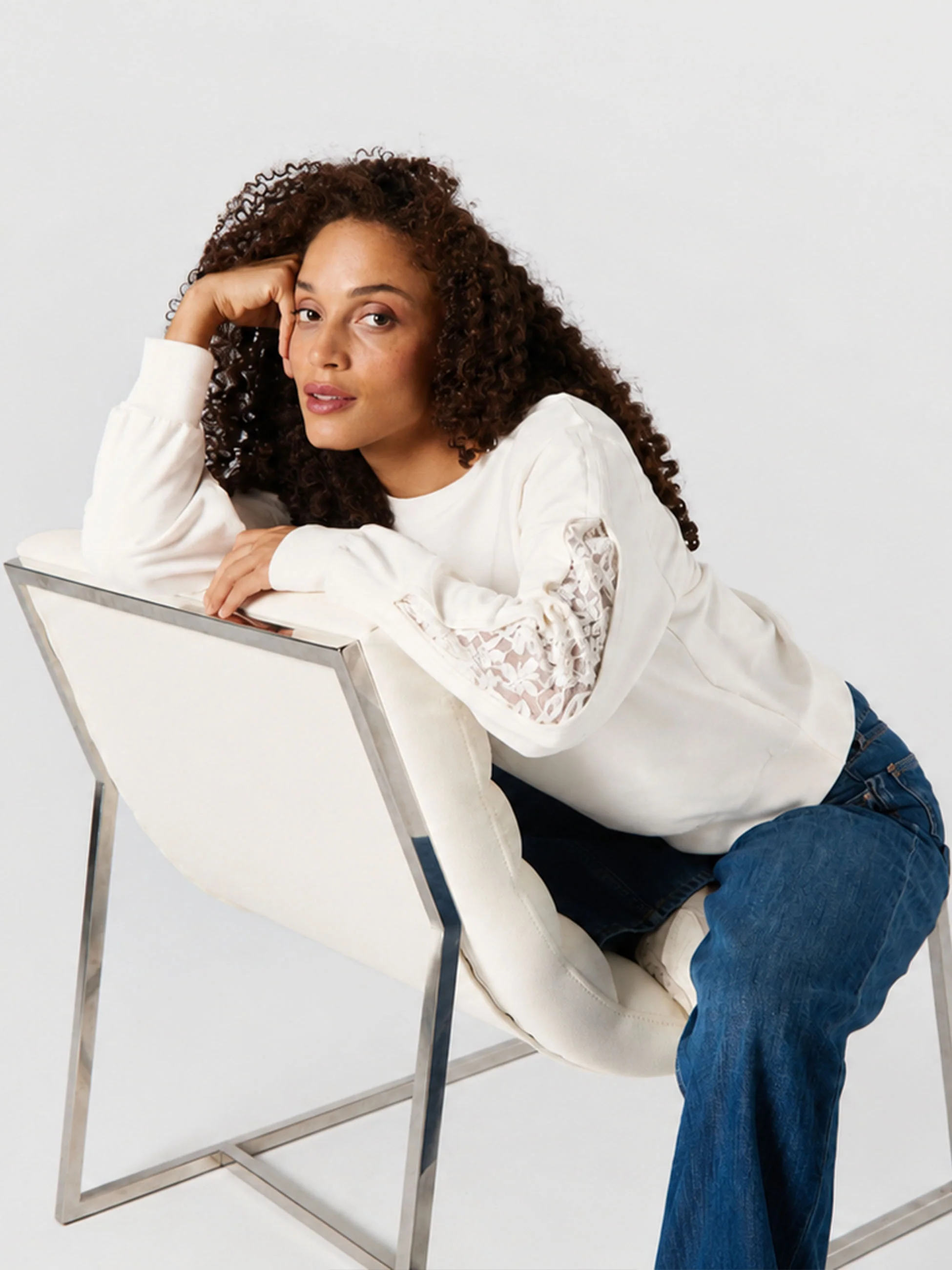 Lucy Sweatshirt - Soft White - Image 6